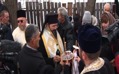 Sobor de preoți și ziariști la înmormântarea unui cerșetor băcăuan