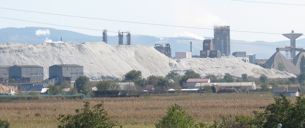 Viziteu și Fechet se încaieră pe halda de fosfogips