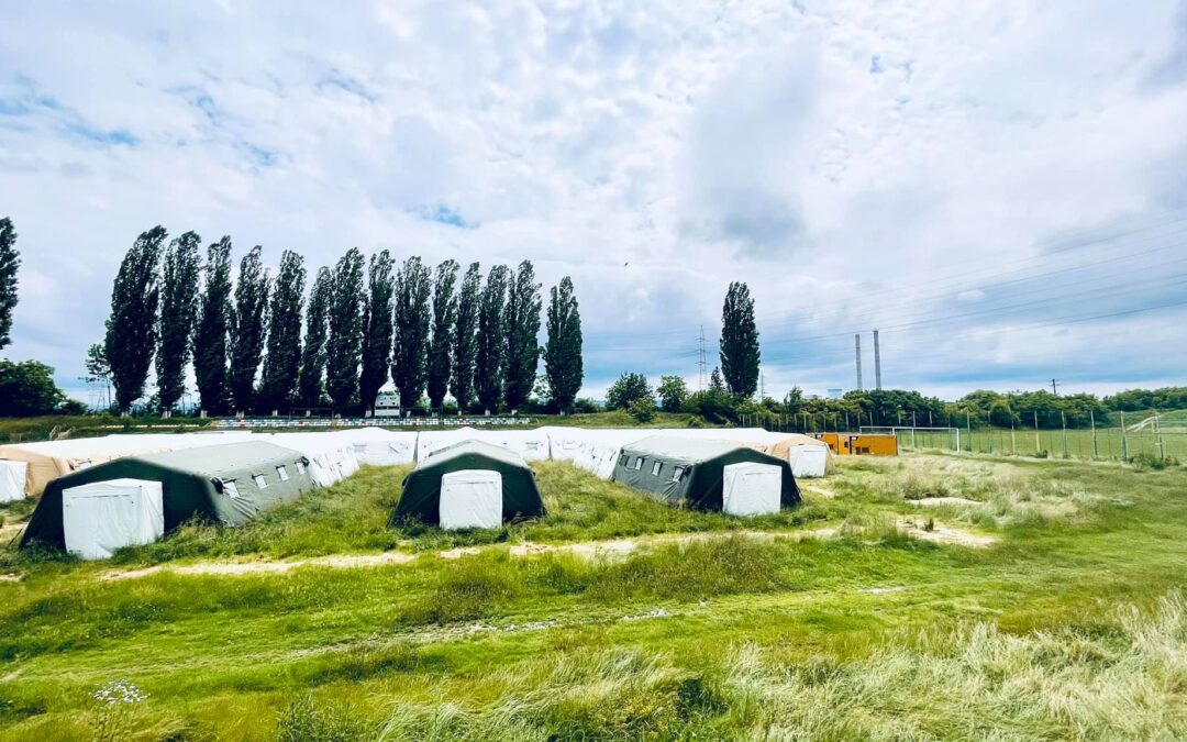 Se împachetează spitalul modular de la Baza Letea