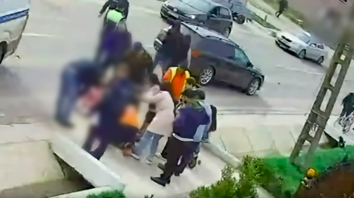 Accident grav în Podu Turcului: copil de 4 ani, salvat după ce a fost lovit de mașină pe DN11A