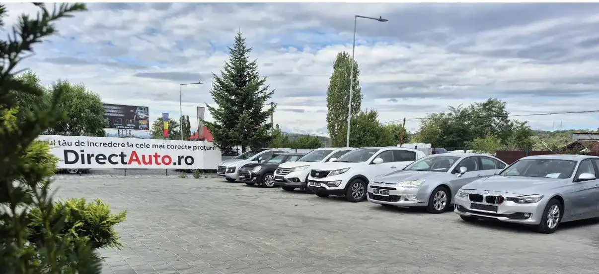 DirectAuto.ro Onești renunță la TBI Bank și alege UniCredit: un pas major în favoarea clienților